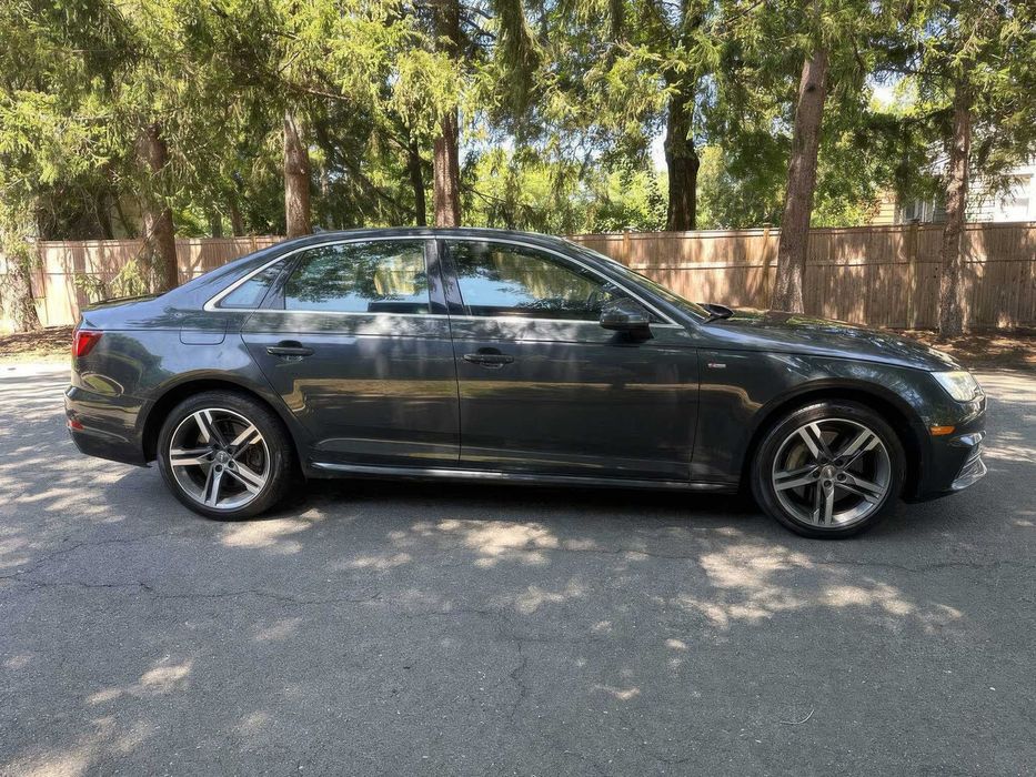 Audi A4 quattro Premium Plus      2019