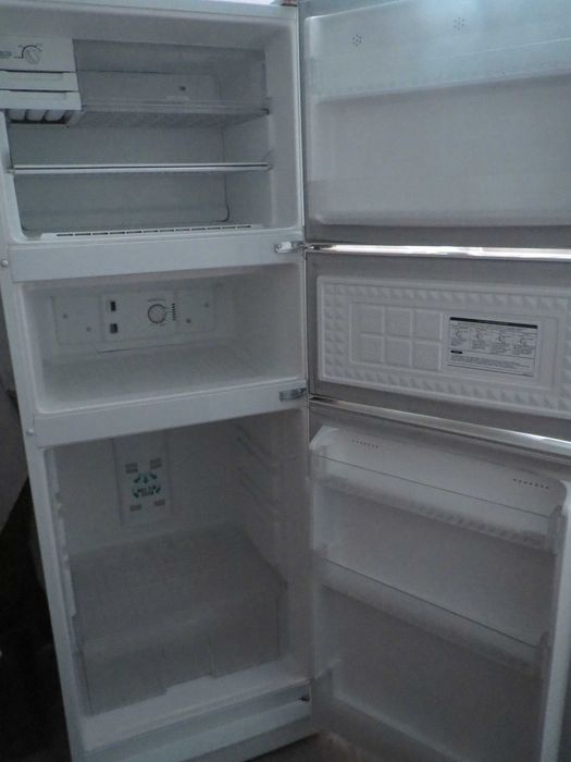 Холодильник       LG