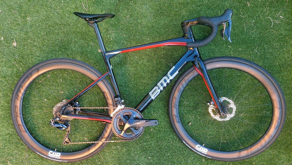 BMC Roadmachine 01 (Ultegra Di2) T51– Como Nova.