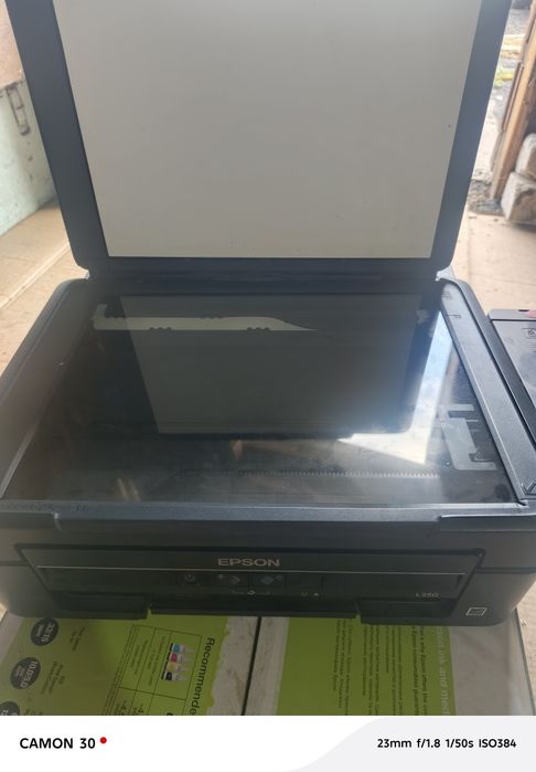 1 шт за 2200  Продам Принтер Epson 3 шт 7300
