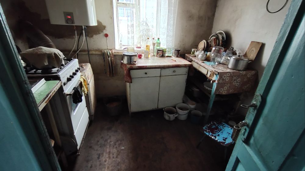 Продаж будинку із землею в смт. Ружин