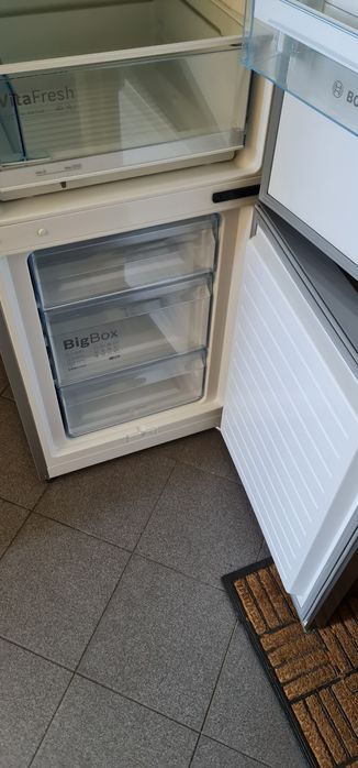 Lodówka bosch. Uszkodzona.