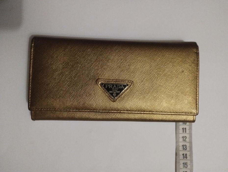 Женский кошелек prada