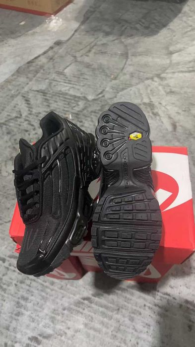 Air Max TN Plus III Black R.41