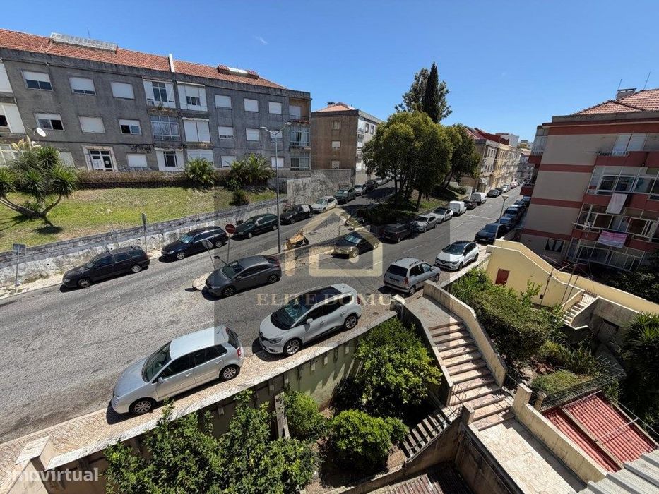 T2 Totalmente Remodelado - Queluz