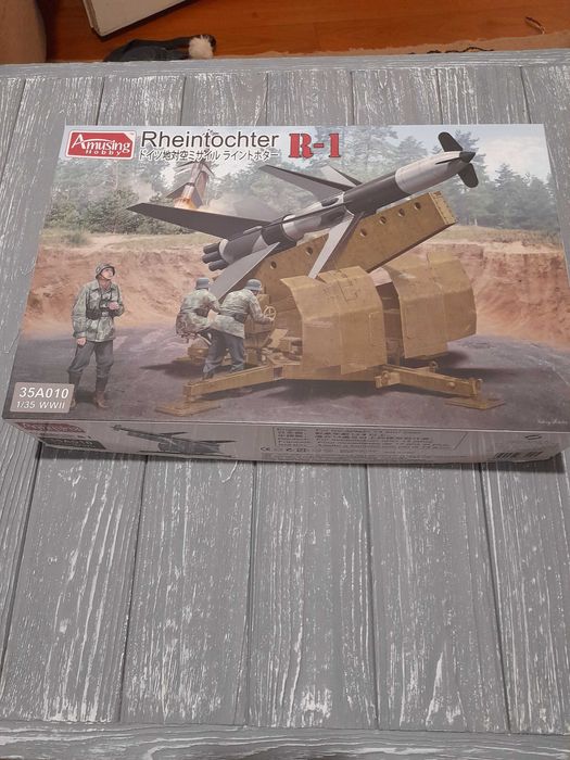 модель Amusing Hobby 35A010 Rheintochter R-1