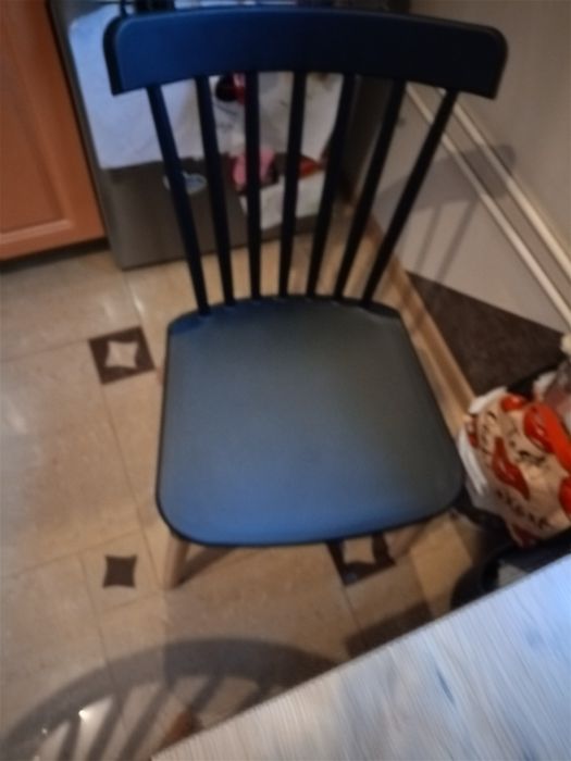 Stół Plus Krzesła