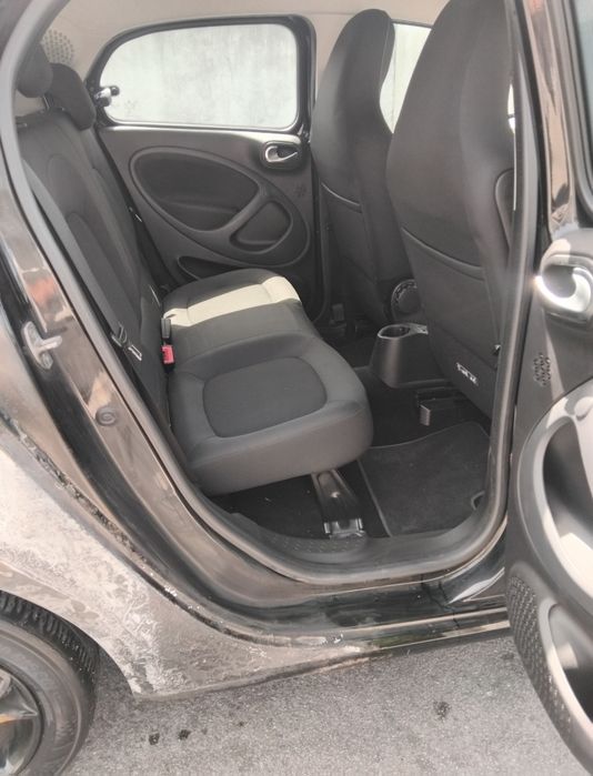Vendo smart for two  passion 0.9 de 2017 nacional com 49 mil km  acidentado salvado