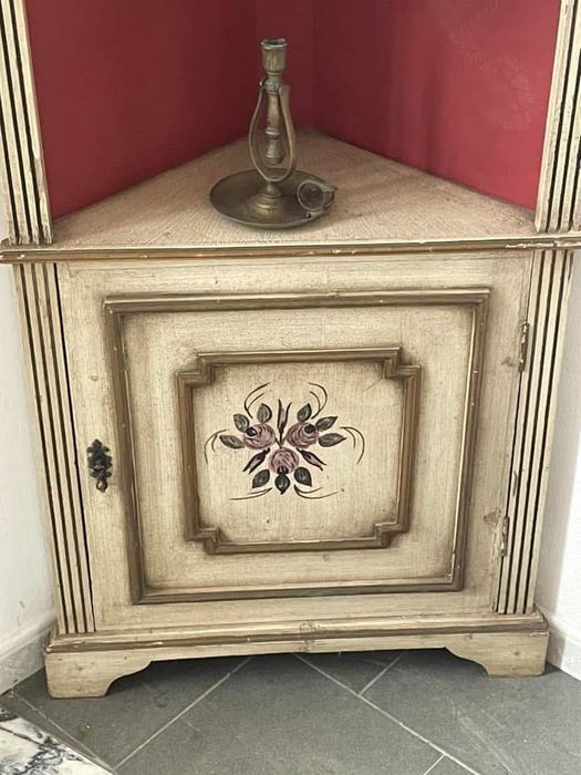 Movel de Canto em Madeira