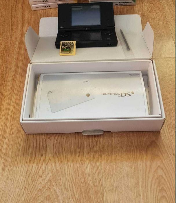 Consola mais jogos Nintendo DS