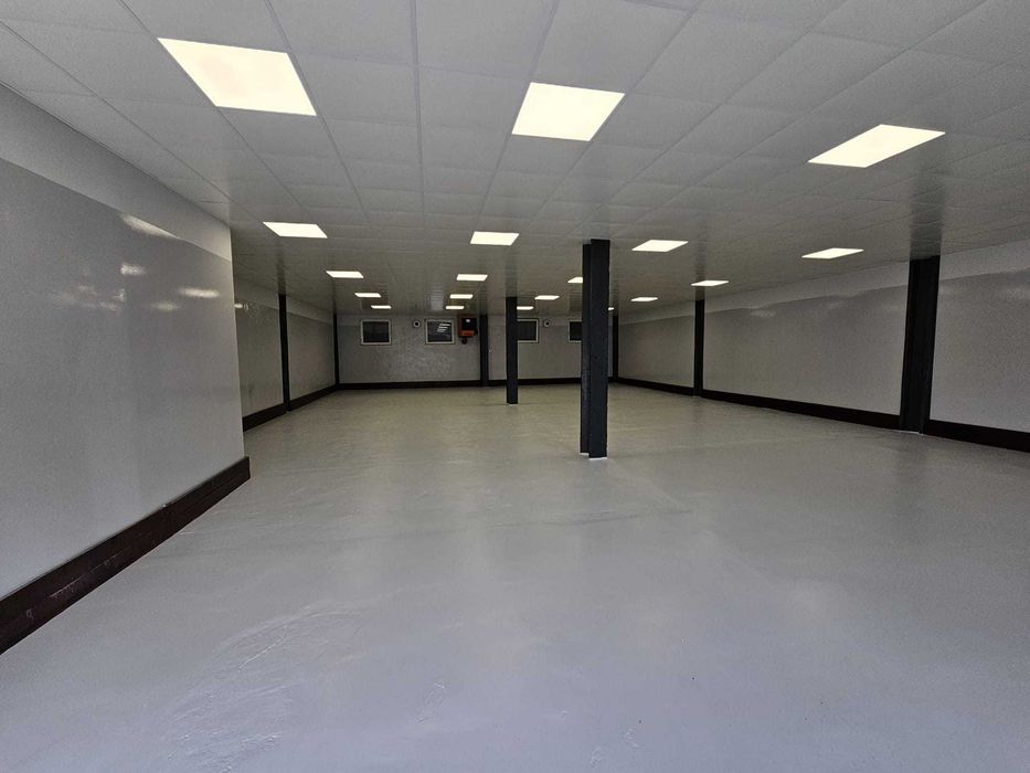 Magazyn + biuro 370 m² | Wysoki standard | Plac manewrowy | Parking
