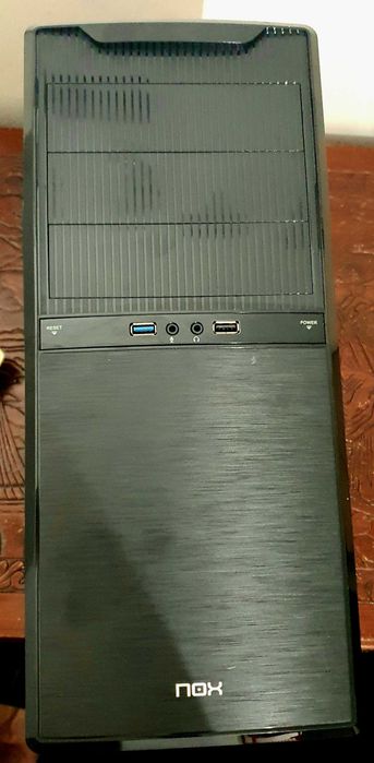 Caixa-Torre Nox PC desktop