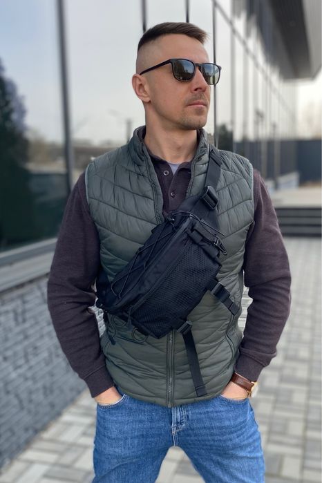 Сумка через плече тактична поясна нагрудна чорна зі стропами карабін