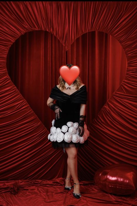 Нереально красива ексклюзивна сукня з бархату для твого свята