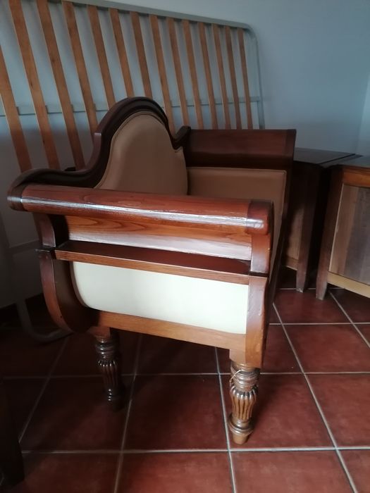 Cadeirão decorativo