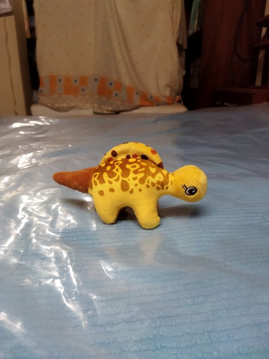 Peluche dinossauro pequeno