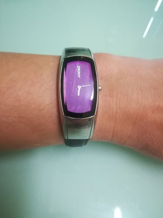 Relógio feminino  de "DKNY "