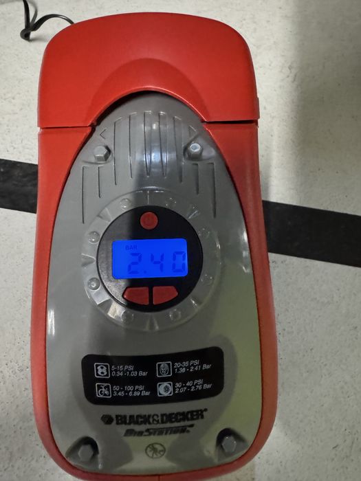Black+Decker ASI300 kompresor samochodowy