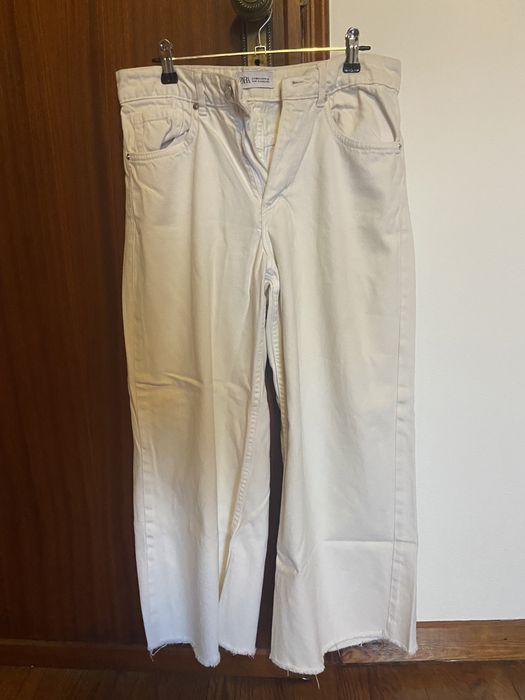 Calças wide leg brancas da zara