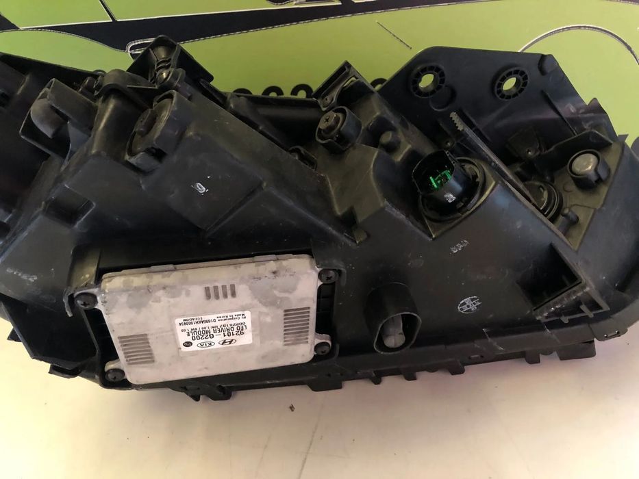 HYUNDAI IOANIQ FAROL LED ESQUERDO - FF740