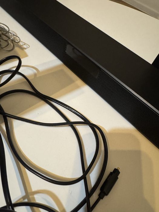 LG Wireless SoundBar SN4R z głośnikami satelitarnymi