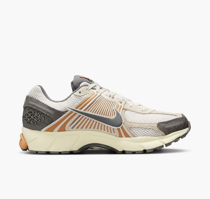 Оригінал 100% Кросівки Nike Zoom Vomero 5 (27см, 28см,28,5см)