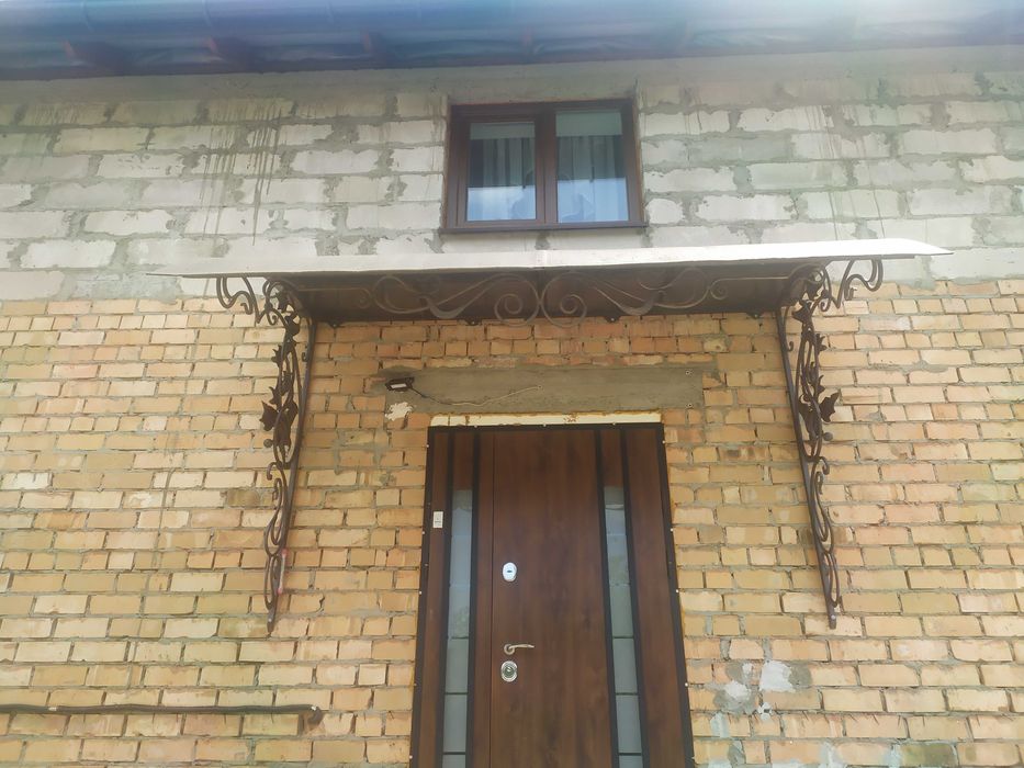 Піднавіс на будинок