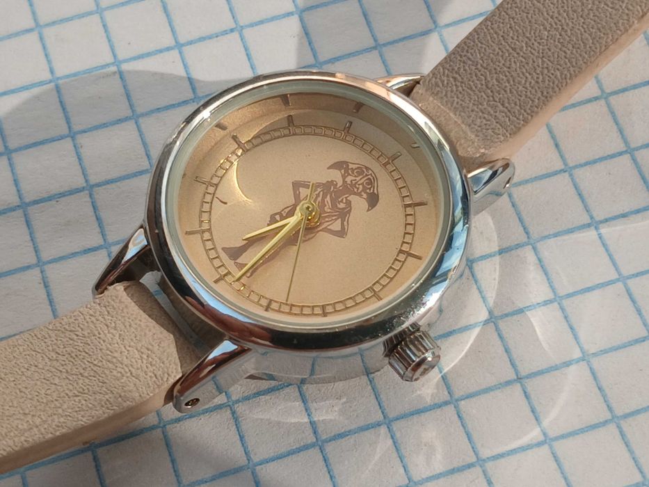 Продаю цікавий рідкісний жіночий годинник Harry potter  Dobby watch