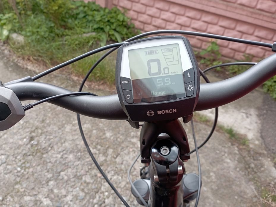 Електровелосипед Bosch , дві батареї, зарядка