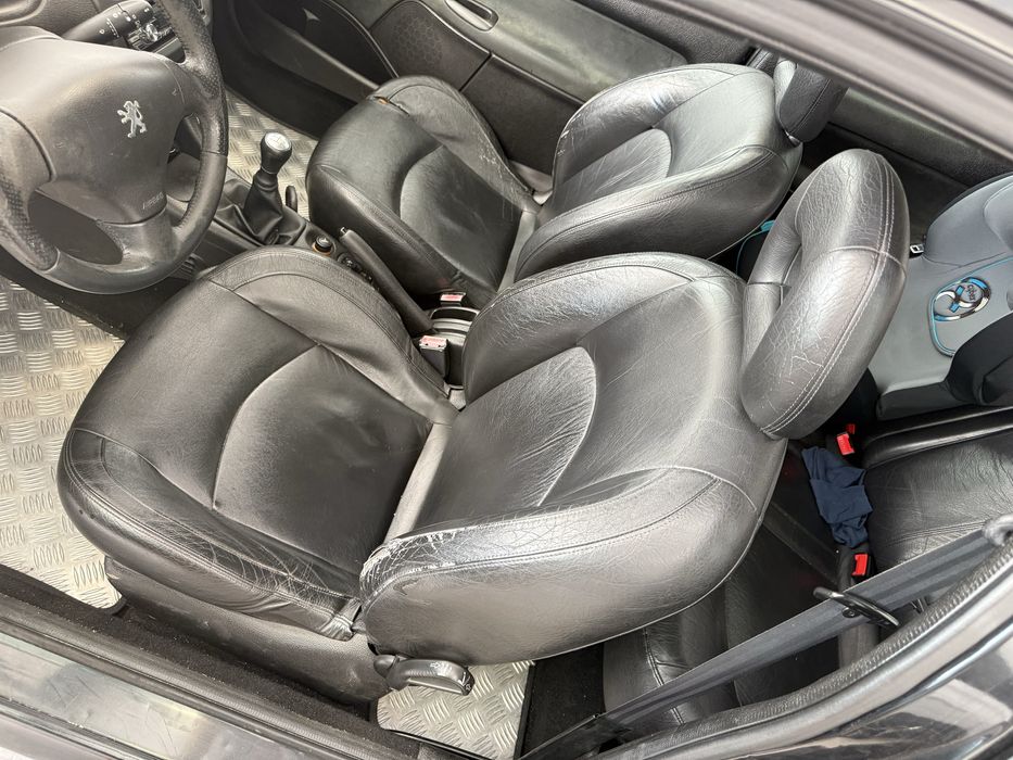 Vendo Peugeot 206 HDI 2.6 XS 5 lugares - 2001