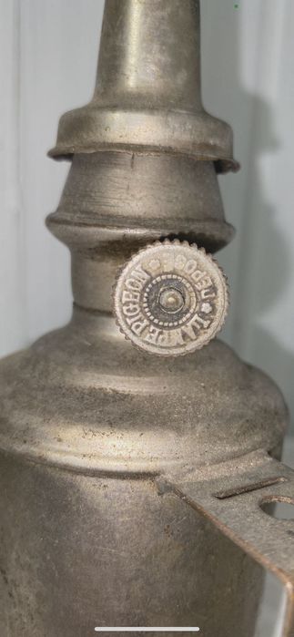 Lâmpada a petróleo Pigeon