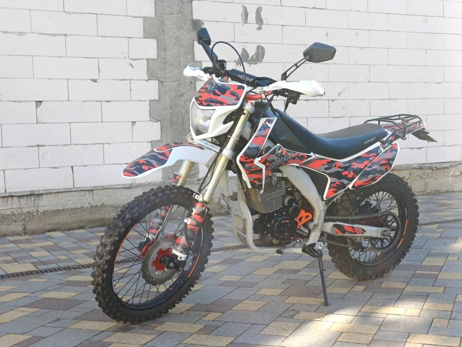 Мотоцикл Хорнет Дакар про