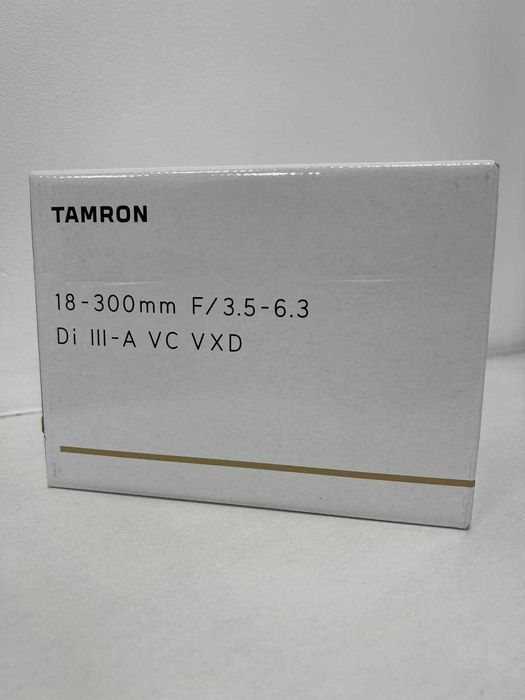 об'єктив Tamron 18-300mm F/3.5-6.3 Di III-A VC VXD