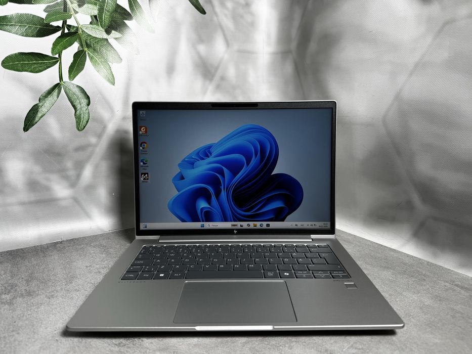 6 ядер/ HP EliteBook 645 G11 / Ryzen 5 7535U /2024 рік/ 16GB / 256GB SSD / 14" Full HD IPS
