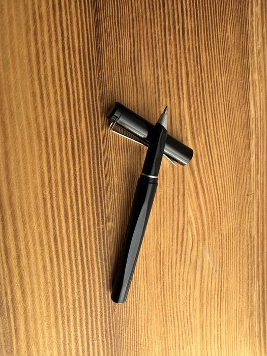 Caneta rollerball  Pierre Cardin