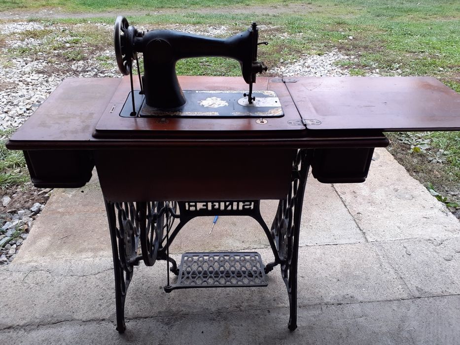 Швейна машинка зінгер