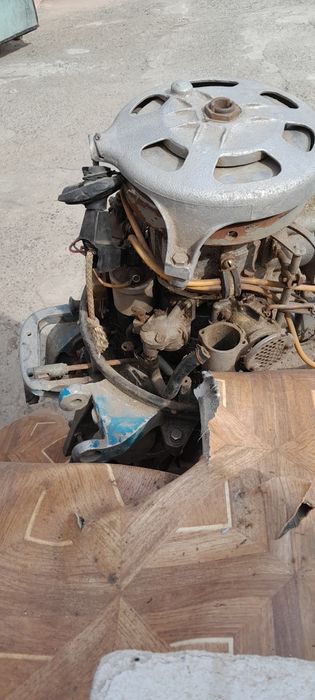 човновий мотор вихор