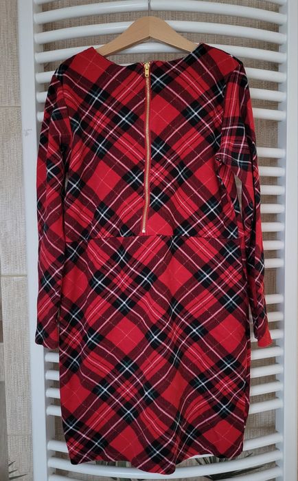 sukienka w kratkę ze złotą nitką na Święta H&M 134-140