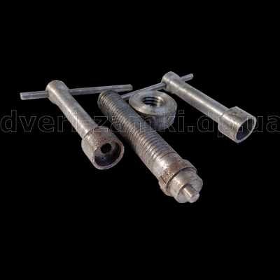 Винтовой замок к шпуге.