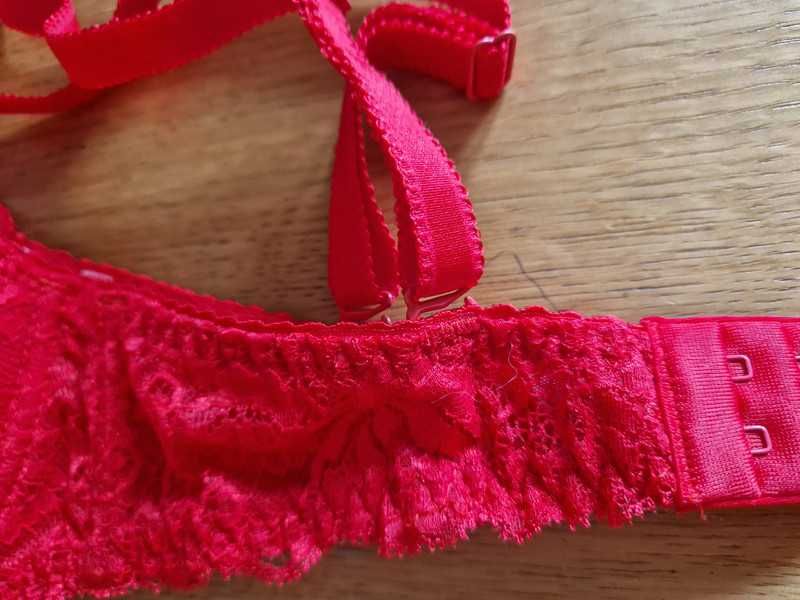 Biustonosz typu push up z odpinanymi ramiączkami Konrad 60 D nowy