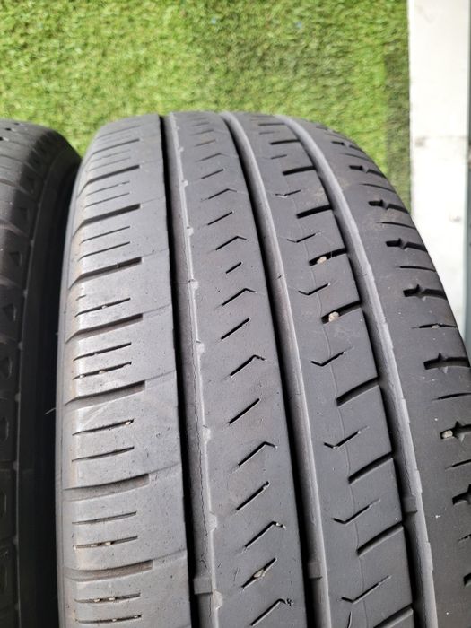 Hankook Radial RA28e 205/65 R16c