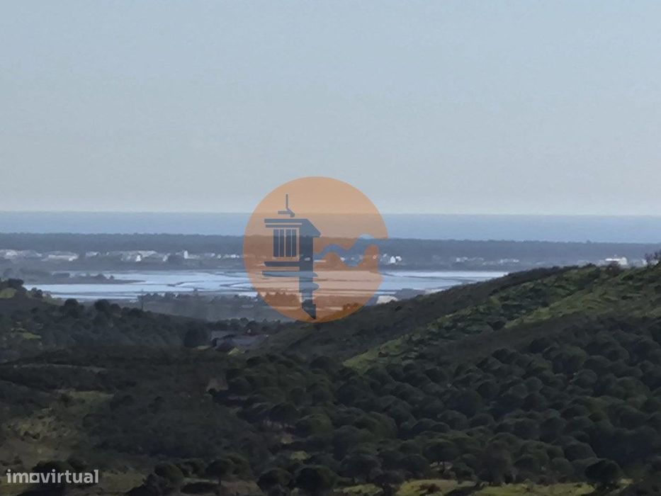 Terreno Com 99.400 M2 - Vista Mar - Possibilidade De Construção - H...