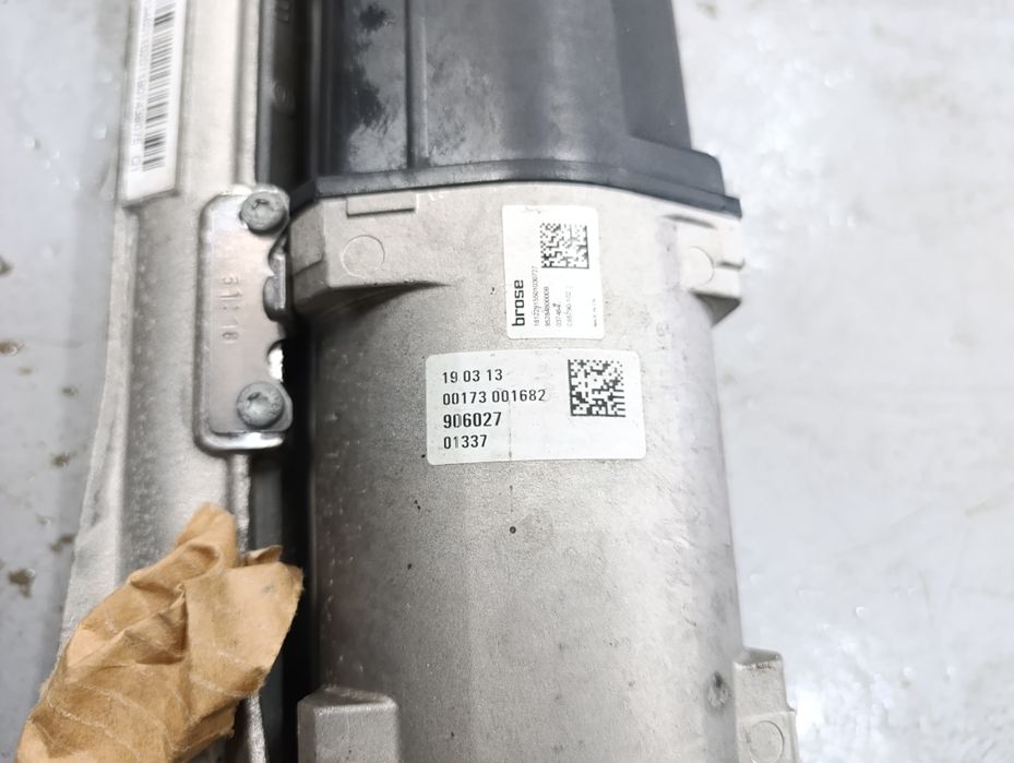 Caixa direção Mercedes E300 S213