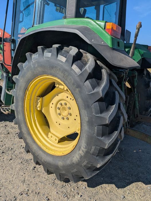 John Deere 6200 z ładowaczem (jak 6210)