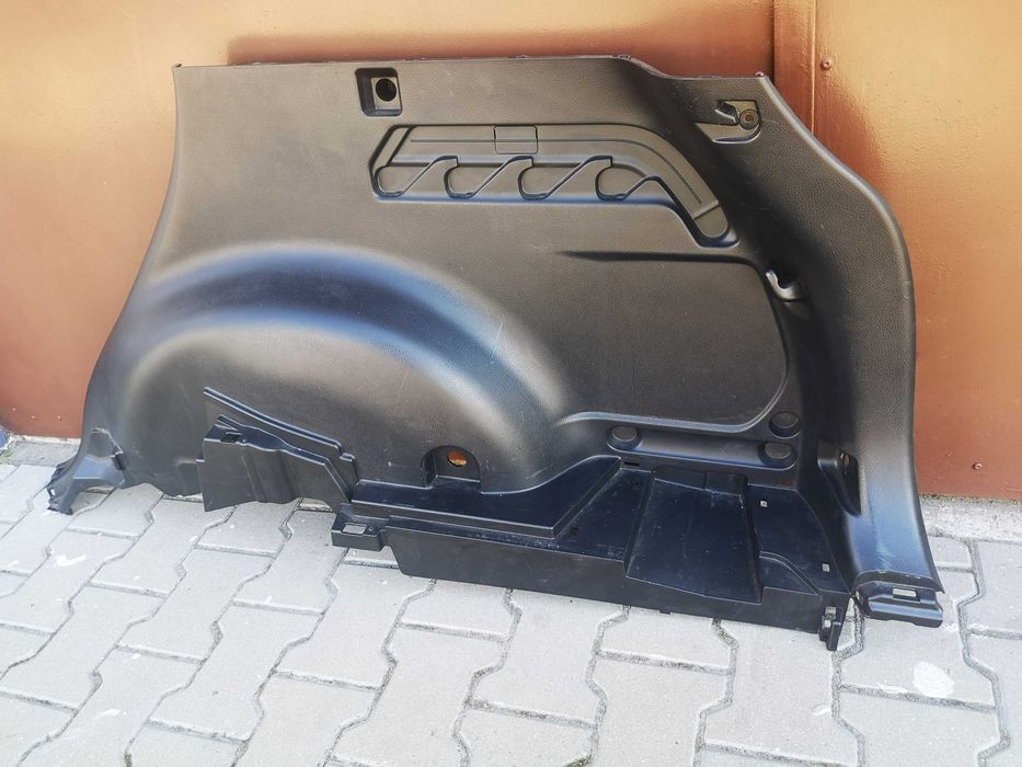 Toyota Rav4 tapicerka bagażnika Prawy  Tył