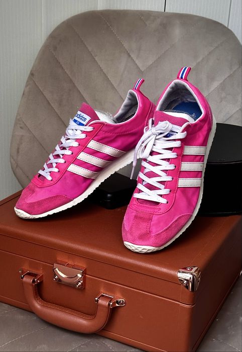 Яркие розовые кроссовки Adidas JOG W Оригинал (р. 39.5 / 24.5 - 25.5см)