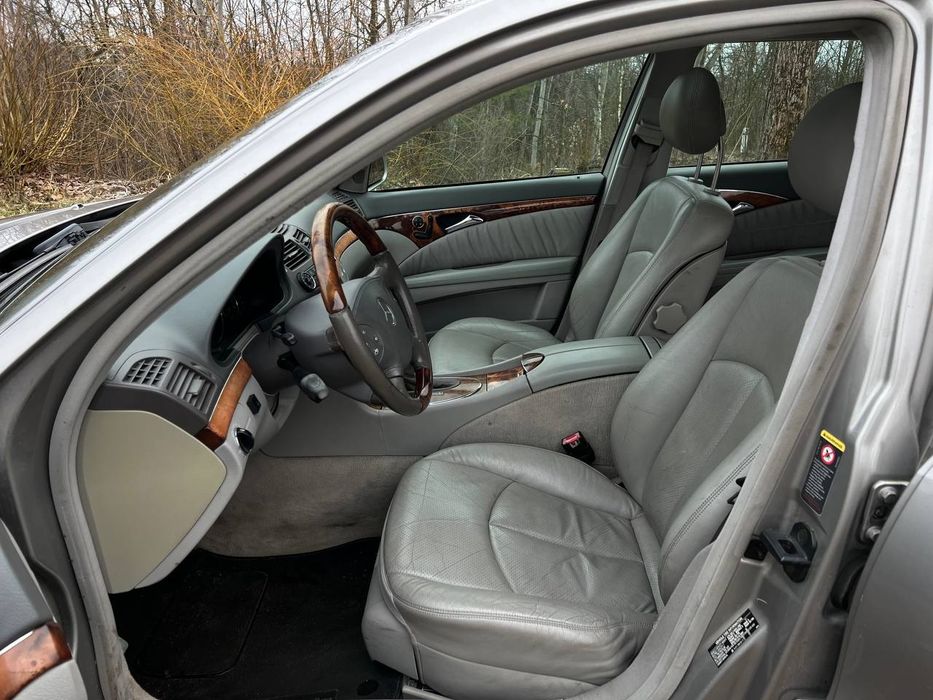 Mercedes-Benz E320 2004 рік автомат 3,2 газ/бенз ДЛЯ військових