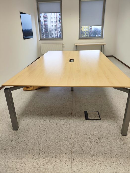 Reprezentacyjny Stół konferencyjny + 8 krzeseł