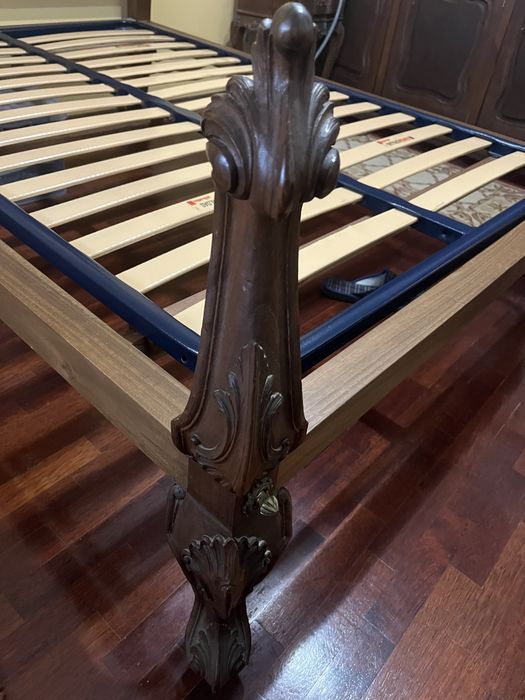 Cama em madeira Vintage