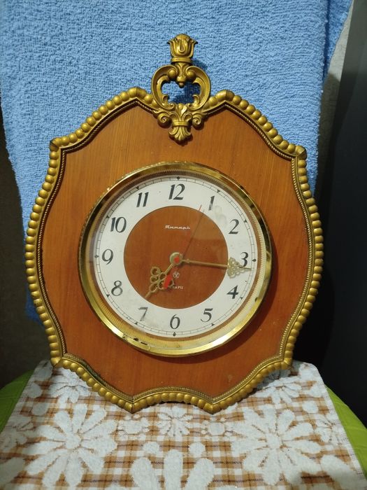 Часы  настенные,часы настольные продам